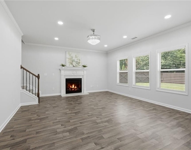 896 Brighton Park Circle - Photo Thumbnail 11