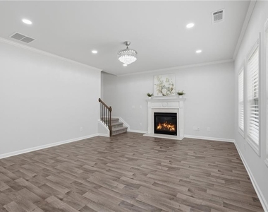 896 Brighton Park Circle - Photo Thumbnail 12