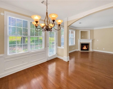 2511 Gadsen Walk - Photo Thumbnail 11