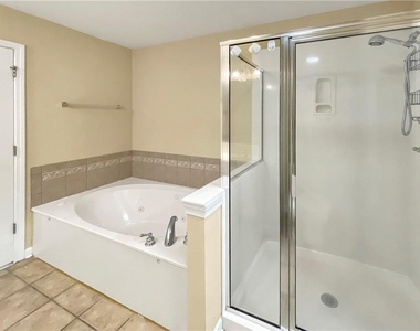 2511 Gadsen Walk - Photo Thumbnail 26