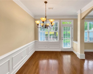 2511 Gadsen Walk - Photo Thumbnail 15