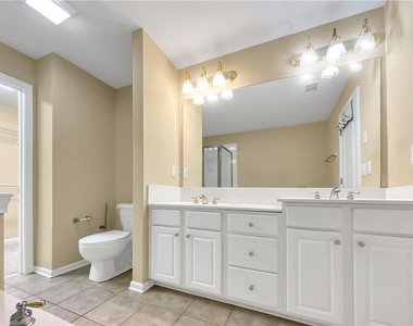 2511 Gadsen Walk - Photo Thumbnail 30
