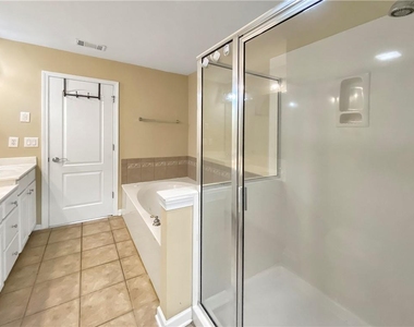 2511 Gadsen Walk - Photo Thumbnail 29