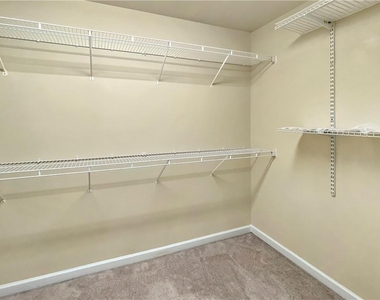 2511 Gadsen Walk - Photo Thumbnail 32