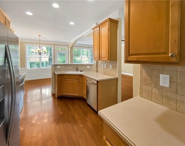 2511 Gadsen Walk - Photo Thumbnail 20
