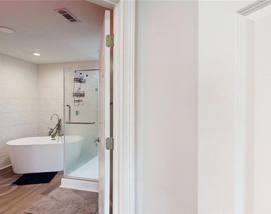 3275 Lenox Road Ne - Photo Thumbnail 26
