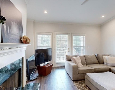 3275 Lenox Road Ne - Photo Thumbnail 10