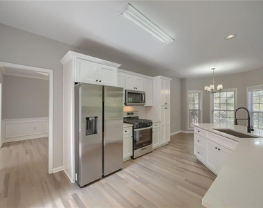 2979 Savannah Walk Lane - Photo Thumbnail 7