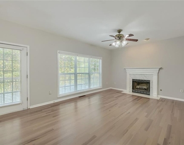2979 Savannah Walk Lane - Photo Thumbnail 10
