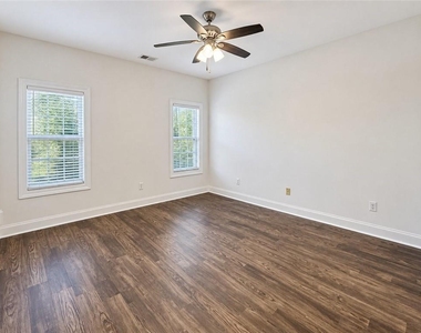 949 College Place Court Nw - Photo Thumbnail 12