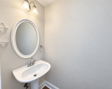 949 College Place Court Nw - Photo Thumbnail 6