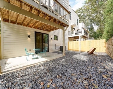 825 Barnett Street - Photo Thumbnail 33