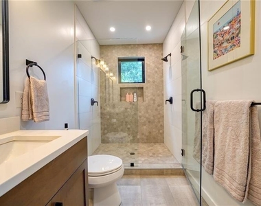 825 Barnett Street - Photo Thumbnail 18