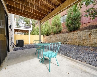 825 Barnett Street - Photo Thumbnail 32
