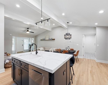 3647 Keswick Drive - Photo Thumbnail 13