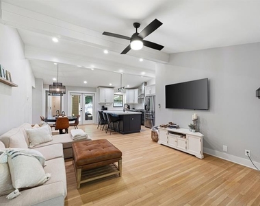 3647 Keswick Drive - Photo Thumbnail 2