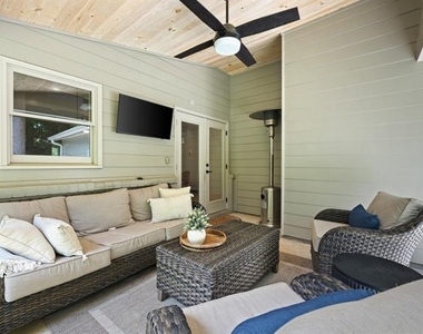 3647 Keswick Drive - Photo Thumbnail 15