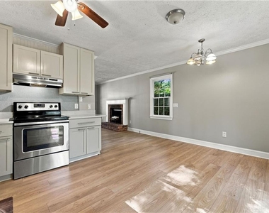 1124 Love Street Se - Photo Thumbnail 7