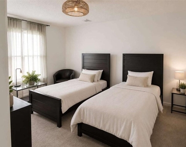 7953 Woodlake Drive - Photo Thumbnail 7