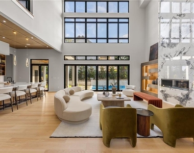 4232 Edgewood Court - Photo Thumbnail 4