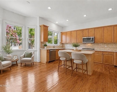 5861 Riverstone Circle - Photo Thumbnail 5