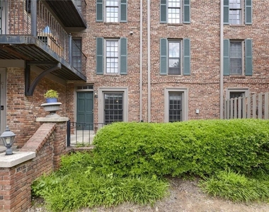 3091 Colonial Way - Photo Thumbnail 1