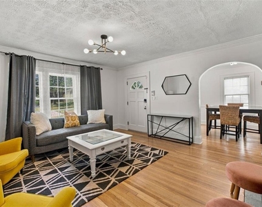 1103 Atlantic Drive Nw - Photo Thumbnail 6