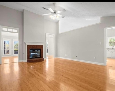 1840 Heatherton Road - Photo Thumbnail 3