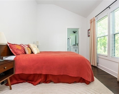 1461 Lively Ridge Road Ne - Photo Thumbnail 9