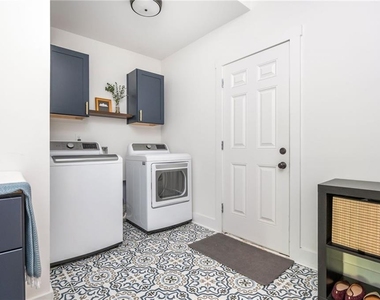 1461 Lively Ridge Road Ne - Photo Thumbnail 7