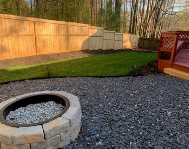 470 Karen Drive - Photo Thumbnail 18