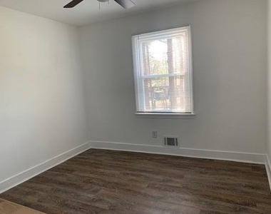 470 Karen Drive - Photo Thumbnail 5