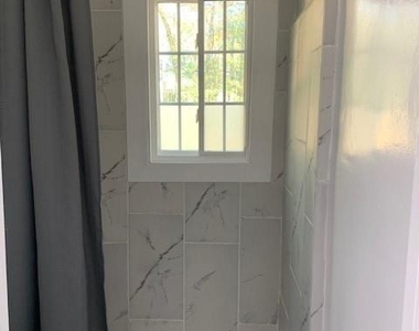 470 Karen Drive - Photo Thumbnail 7
