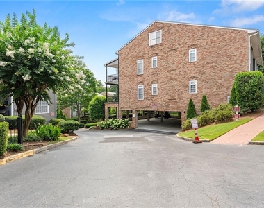 812 Creek View Lane - Photo Thumbnail 30