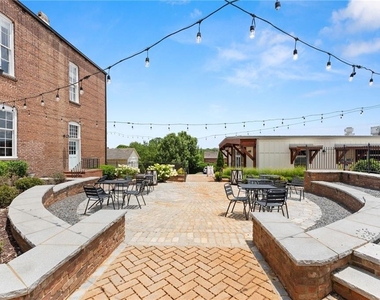 812 Creek View Lane - Photo Thumbnail 35