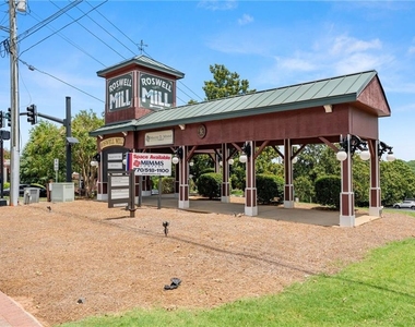 812 Creek View Lane - Photo Thumbnail 38