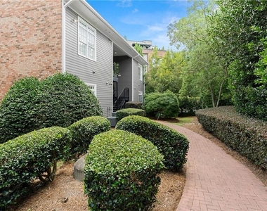 812 Creek View Lane - Photo Thumbnail 26