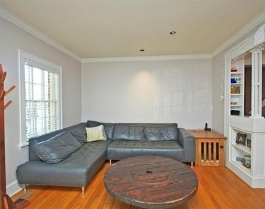 412 Hilldale Drive - Photo Thumbnail 2