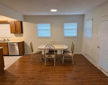 920 S Stone Mountain Lithonia Road - Photo Thumbnail 3