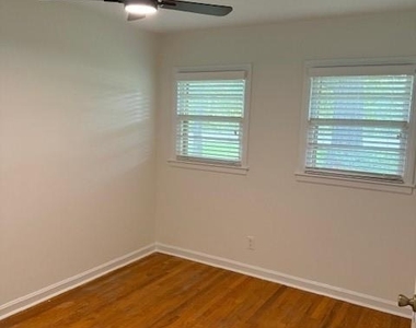 920 S Stone Mountain Lithonia Road - Photo Thumbnail 10