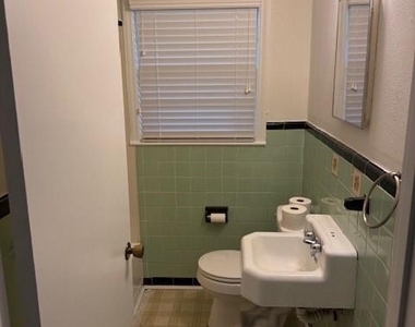 920 S Stone Mountain Lithonia Road - Photo Thumbnail 8