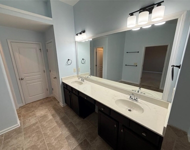 13256 Warrensville Cove - Photo Thumbnail 19
