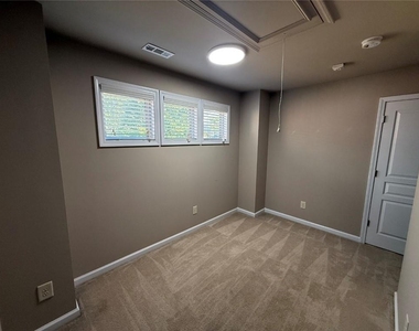 13256 Warrensville Cove - Photo Thumbnail 25