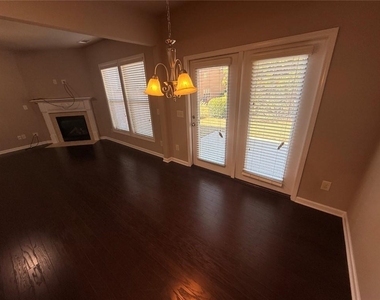 13256 Warrensville Cove - Photo Thumbnail 10