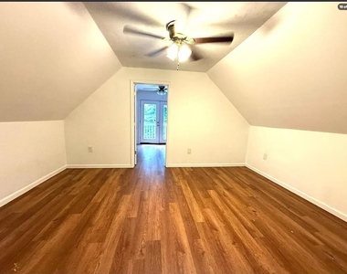 1075 Sanders Road - Photo Thumbnail 11