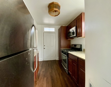 5511 W Diversey Avenue - Photo Thumbnail 15