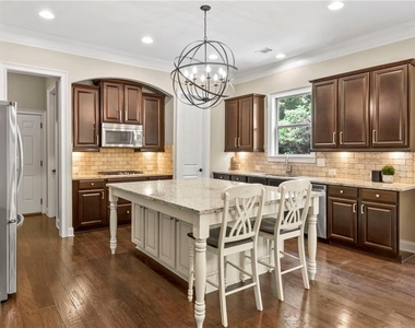 12460 Pindell Circle - Photo Thumbnail 4