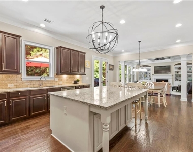12460 Pindell Circle - Photo Thumbnail 5