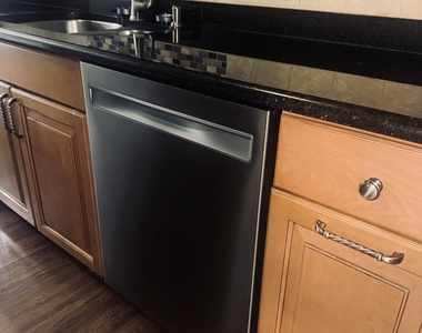 8970 N Parkside Avenue - Photo Thumbnail 5