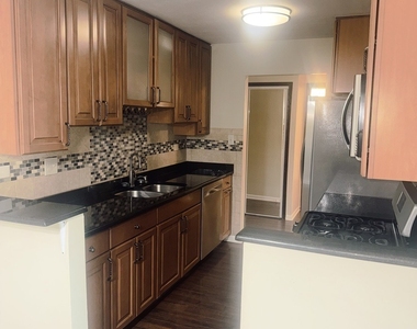 8970 N Parkside Avenue - Photo Thumbnail 4